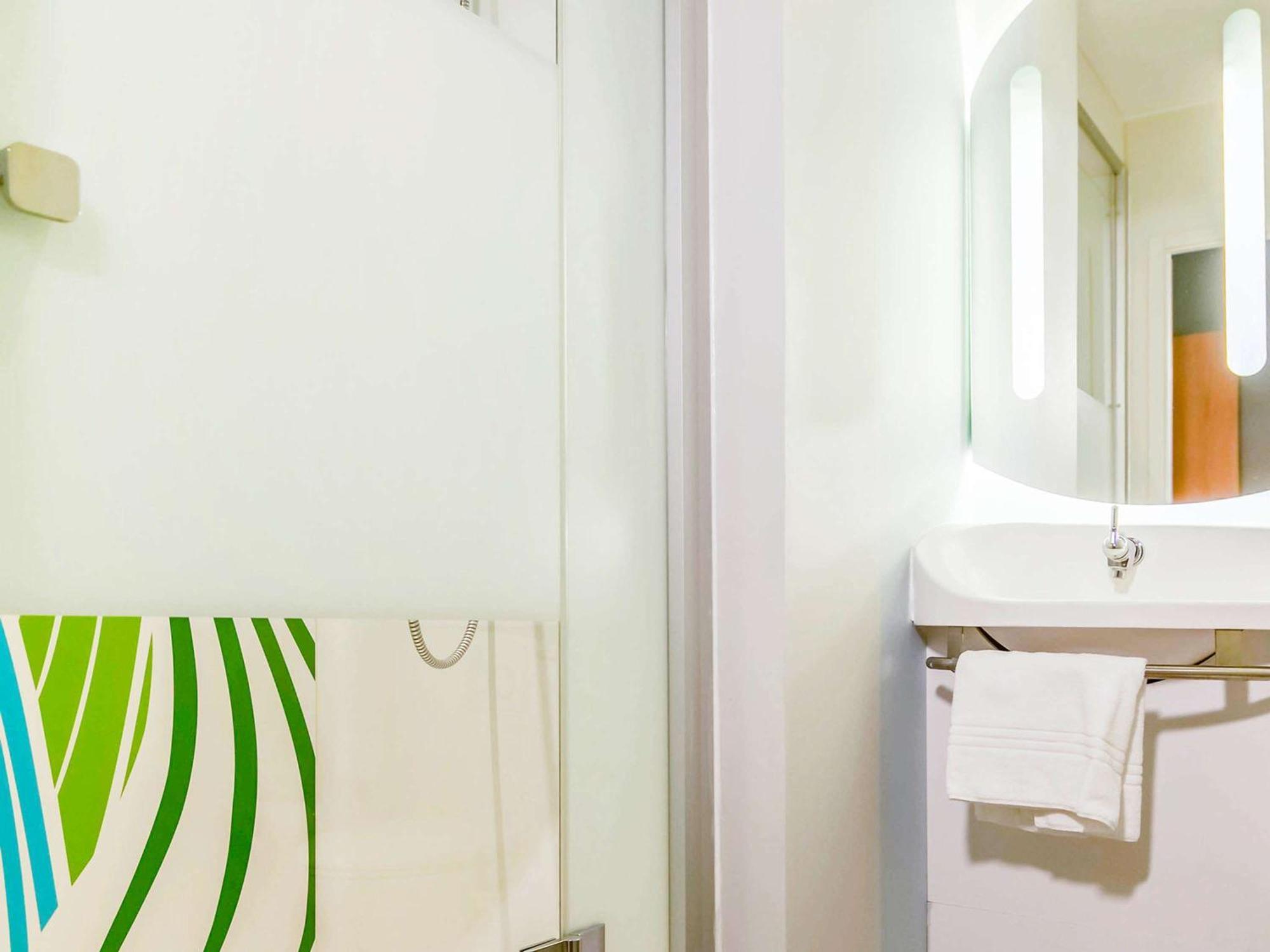 Ibis Budget Porte De Camargue 생마르탱드크로 외부 사진