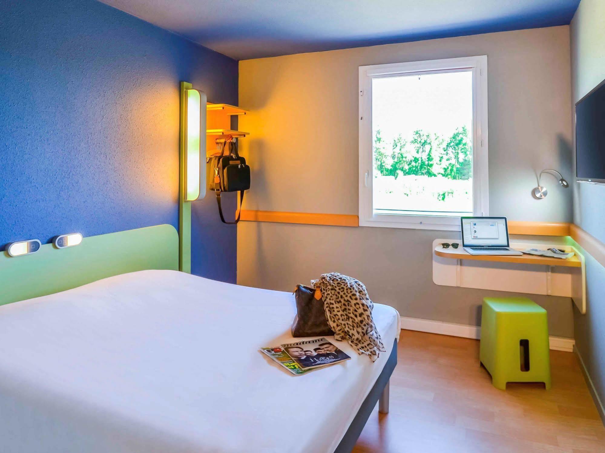 Ibis Budget Porte De Camargue 생마르탱드크로 외부 사진